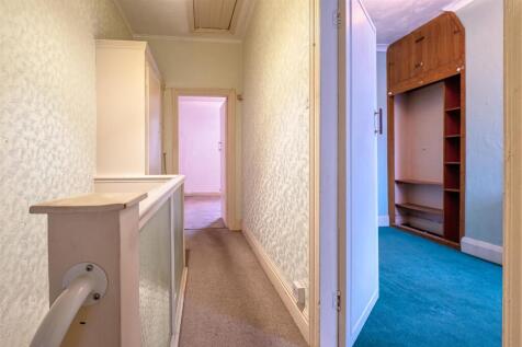 28 Longreins Road (8 of 17).jpg