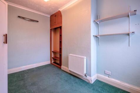 28 Longreins Road (11 of 17).jpg