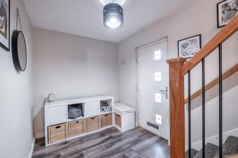 20 Saves Lane (3 of 20).jpg