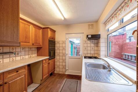 34 Douglas Street (7 of 15).jpg