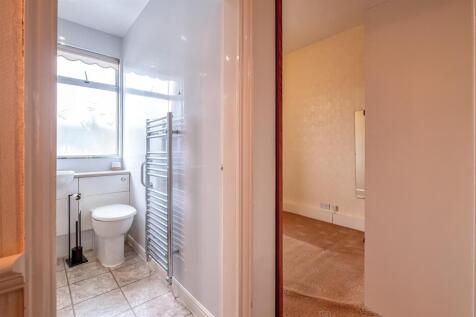 34 Douglas Street (12 of 15).jpg