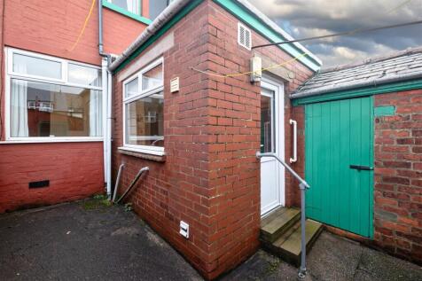 34 Douglas Street (14 of 15).jpg