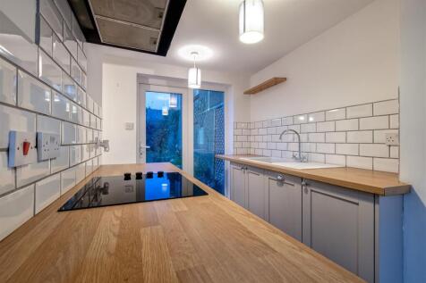 Butterfly Cottage, 4 School View (7 of 14).jpg