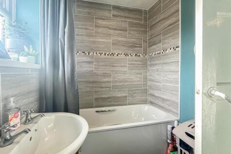 54 Coronation Drive (2 of 18).jpg