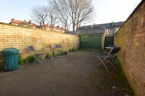 Private Garden &#43; ...