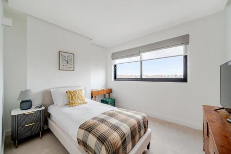 1380622-7-691330a...