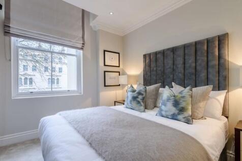 lg_p893_637508843...