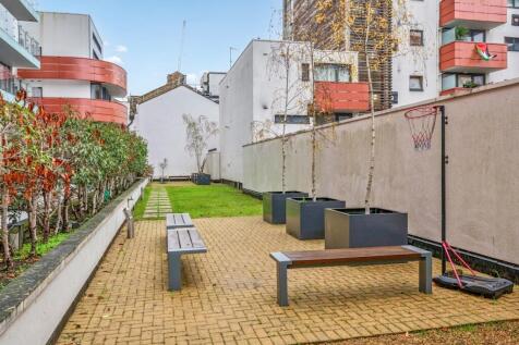 1386249-1-692d7ba...