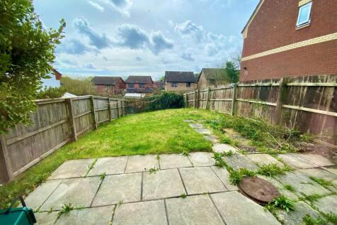 22 st davids rear garden.jpg