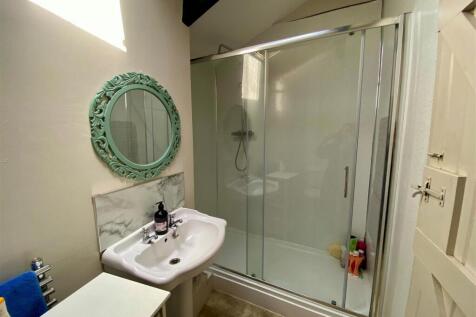 cae pentr gf shower.jpg
