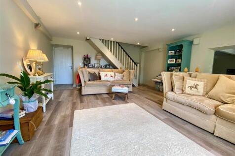 cae pentre 2nd sitting room.jpg