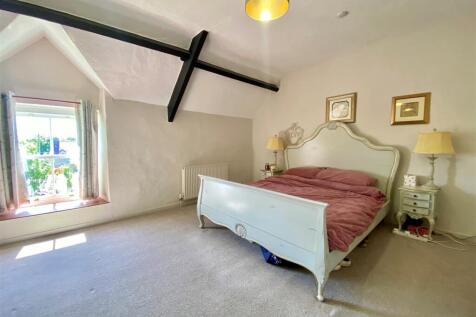 cae petrmne bed 2.jpg