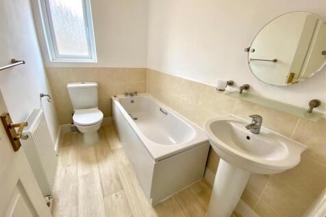 120 fyd bathroom.jpg