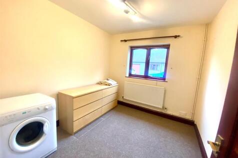 1 the courtyard bed 2.jpg