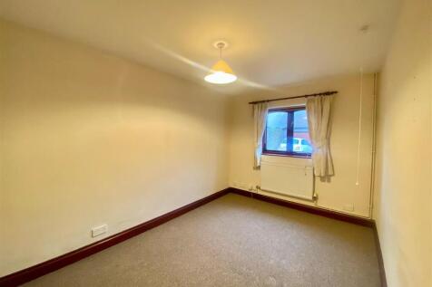 1 the courtyard bed 3.jpg