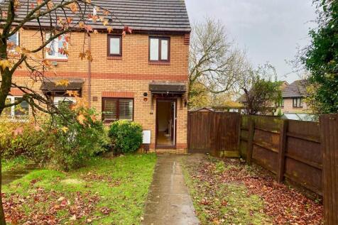 8 st davids close.jpg