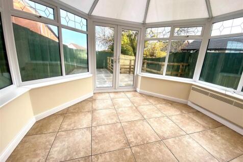 8 st davids sun room.jpg