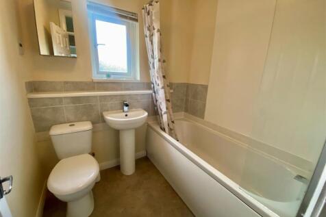 8 st davids bathroom.jpg