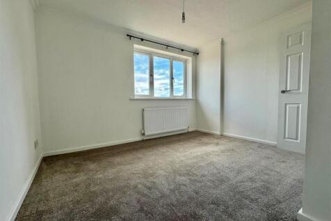 28robins hil small bed.jpg