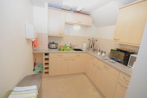 Communal Kitchen 