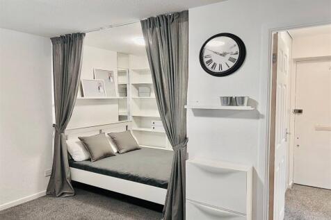 Lounge/Bedroom 