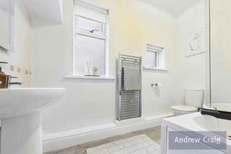 Ground Floor Bathroo