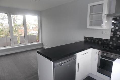 Kitchen to lounge