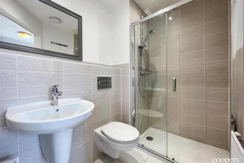 En Suite 2 (1).jpg