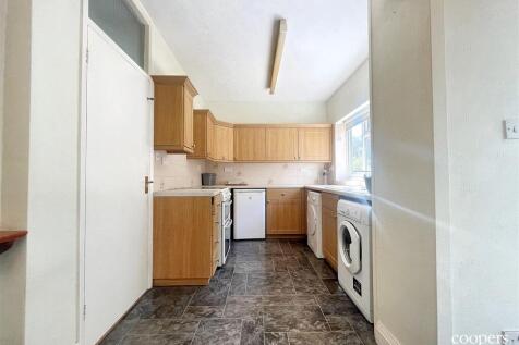 Kitchen (17).jpg