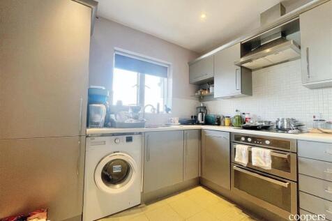 Kitchen 2 (1).jpg