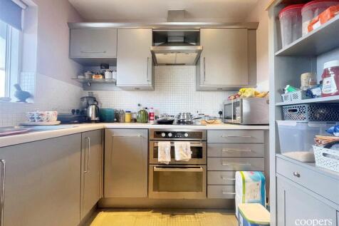 Kitchen (1).jpg