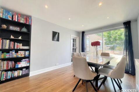 Dining Area 3.jpg