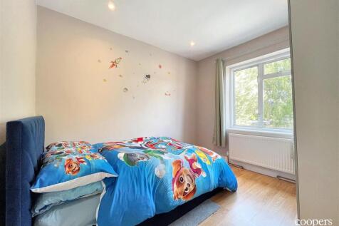 Bedroom 3 (12).jpg