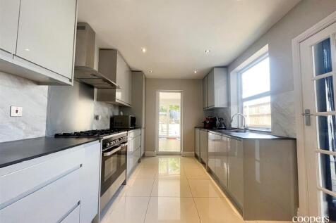 Kitchen 2 (12).jpg