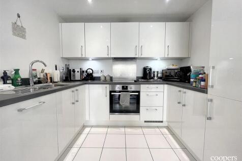Kitchen (20).jpg