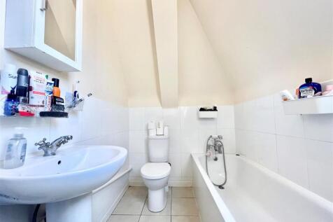 Bathroom.jpg