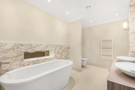Master Bedroom En Suite