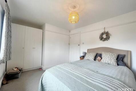 Master Bedroom 2 (1).jpg