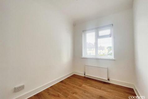 Bedroom 3.jpg