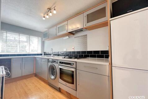 Kitchen (21).jpg