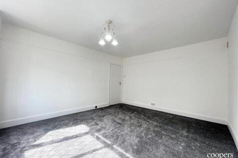 Bedroom 2 (21).jpg