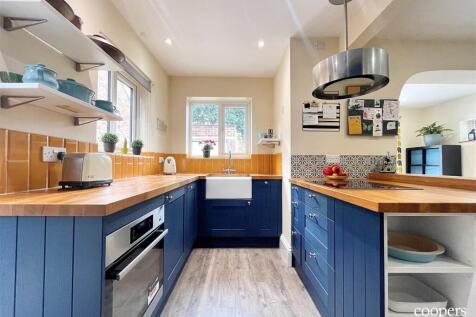 Kitchen (20).jpg