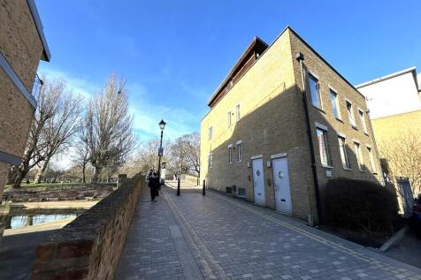 GATEHOUSE DEVELOP...