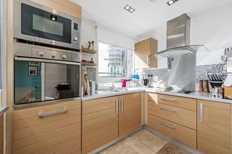 CITY TOWER KITCHE...