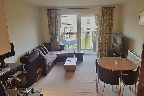 HENRY COURT LOUNG...