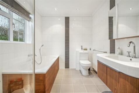 En Suite Bathroom