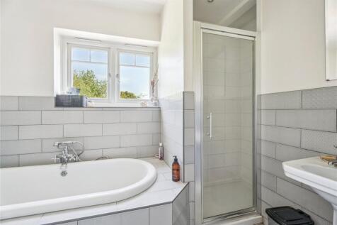 Bath/Shower Room