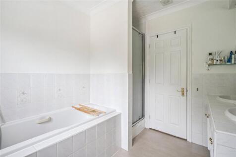En Suite Bathroom