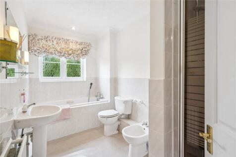 Bath/Shower Room