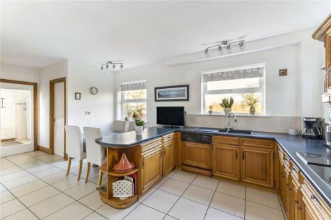 Kitchen/Bfast Room